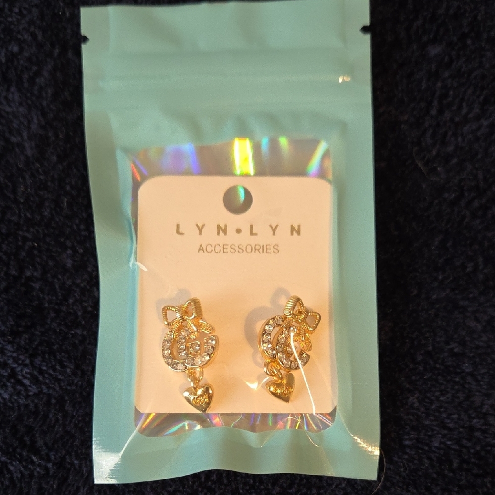 GG Gold Earrings with Heart and Bow Design